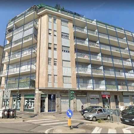 Bellissimo Alloggio Vicino Alla Metro Bengasi,Lino House Torino Kültér fotó